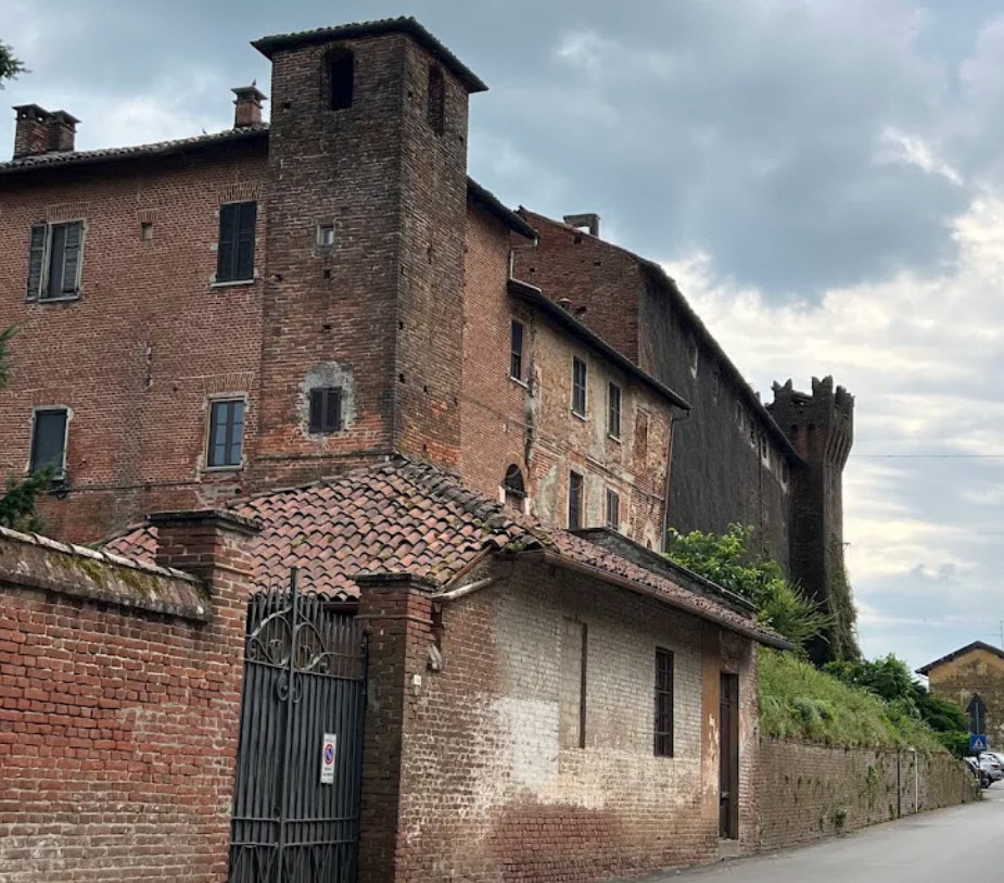 Castello di Nibbiola, Italy